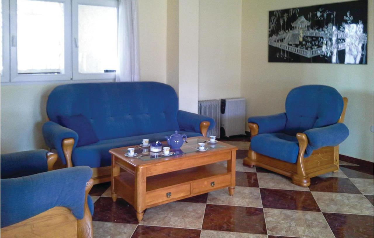 Awesome Home In Portman With Kitchen Eksteriør bilde